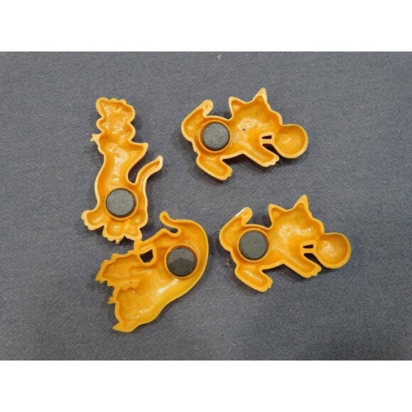 Vintage 80s 90s Mixed Fridge Magnet Lot Farm Animals Disney Retro Kitchen Decor - Picture 9 of 12